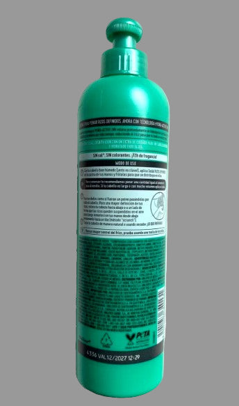 A bottle of SEDAL Crema Para Peinar Hair Styling Cream with a green label, containing 300ml/10.14oz of product.